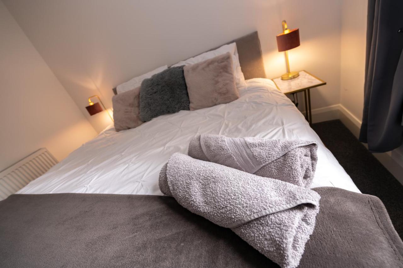 The Croston Balcony Apartment- Morecambe Central Promenade, Beach Front And Sea Views 외부 사진